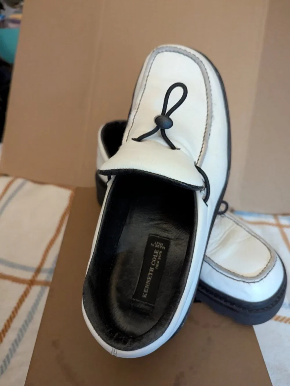 Kenneth Cole Mens shoes Chunky lug White / Moc-toe stitching Size 10.5